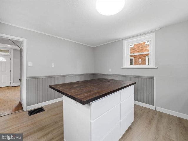 111 HARRISON AVE, Waynesboro, PA 17268