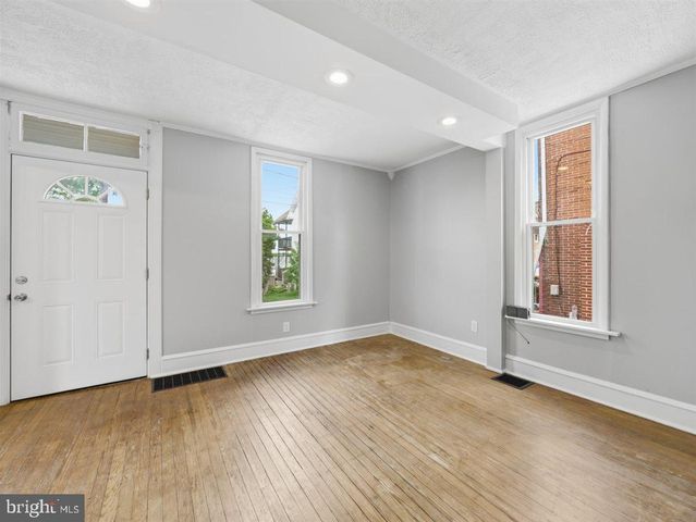 111 HARRISON AVE, Waynesboro, PA 17268