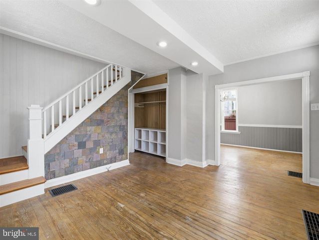 111 HARRISON AVE, Waynesboro, PA 17268