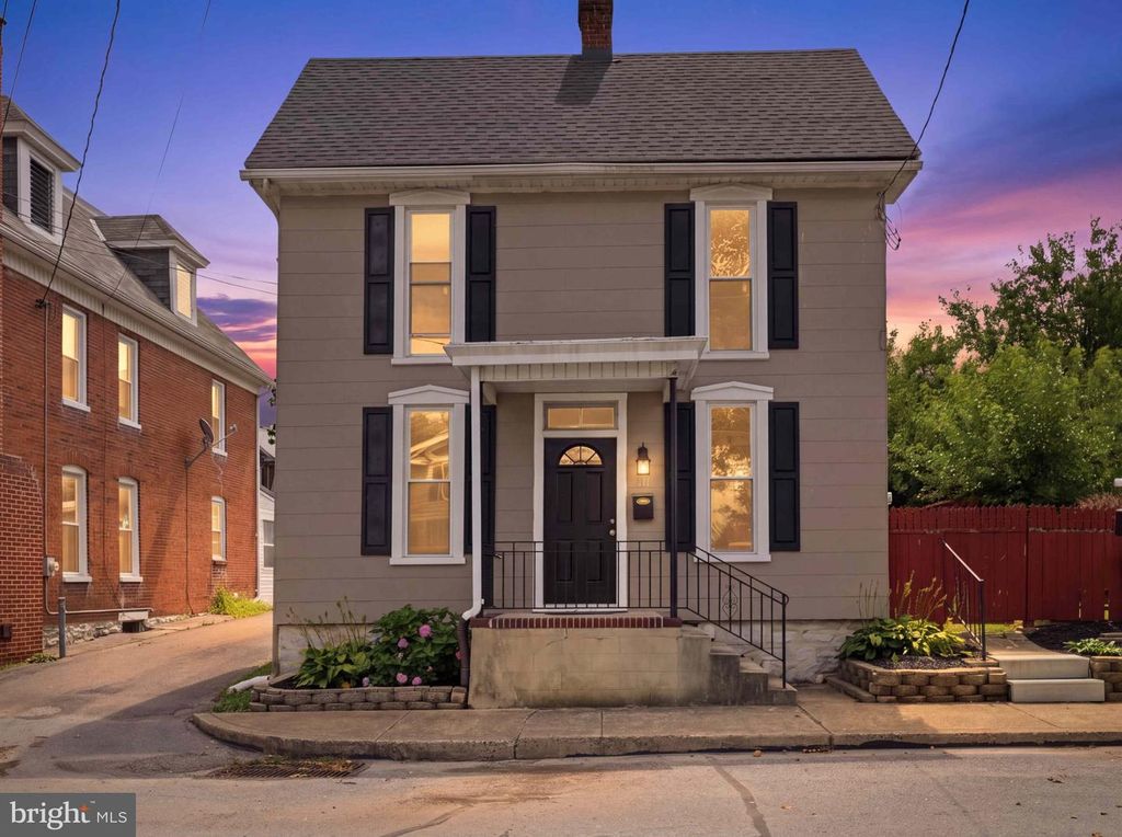 111 HARRISON AVE, Waynesboro, PA 17268
