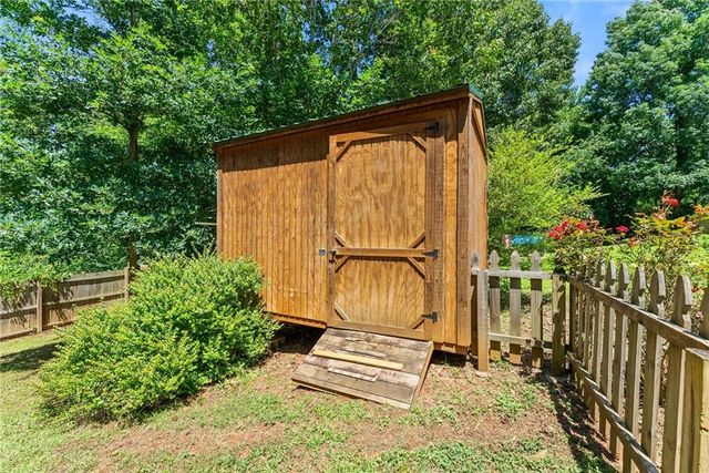 6736 Victoria Lane, Lula, GA 30554
