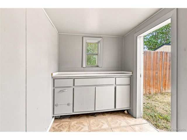 1908 Akron St, Aurora, CO 80010