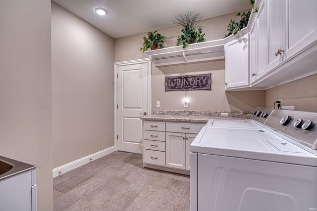 157 Driftwood Lane, Newburgh, IN 47630