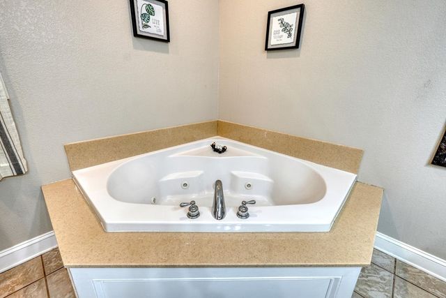 3204 Creek View Road, Hiawassee, GA 30546