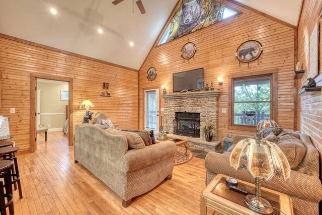 3204 Creek View Road, Hiawassee, GA 30546