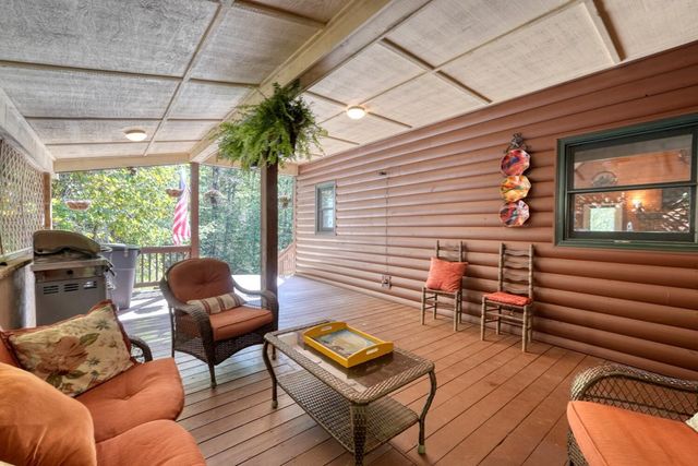 3204 Creek View Road, Hiawassee, GA 30546