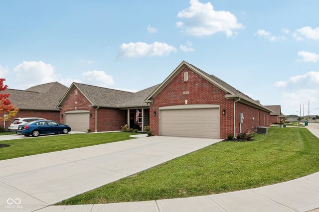 2843 Grandview Lane, Greenwood, IN 46143
