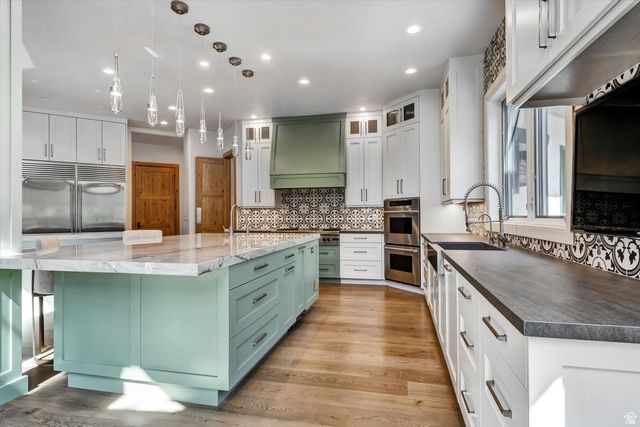 1400 E COVE CIR, North Salt Lake, UT 84054
