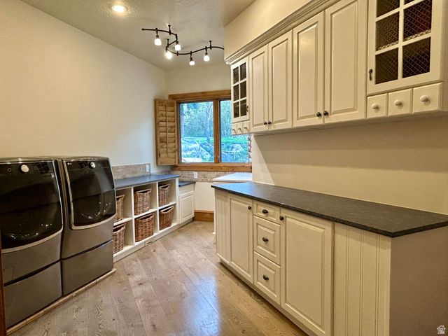 1400 E COVE CIR, North Salt Lake, UT 84054