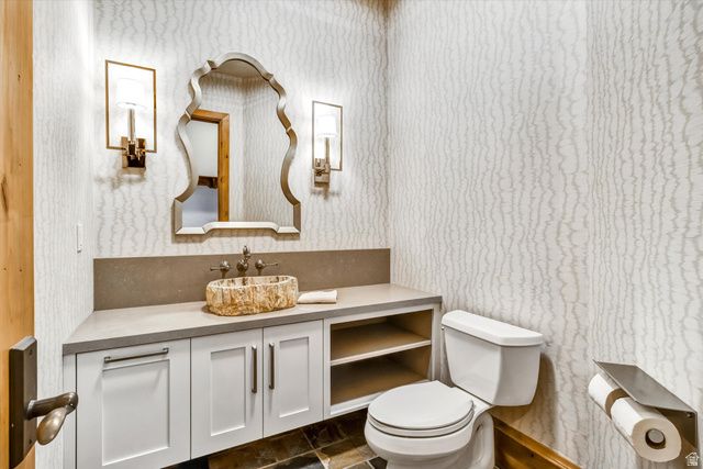 1400 E COVE CIR, North Salt Lake, UT 84054
