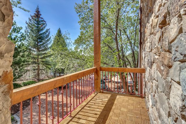 1400 E COVE CIR, North Salt Lake, UT 84054