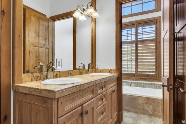 1400 E COVE CIR, North Salt Lake, UT 84054