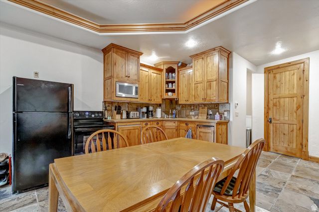 1400 E COVE CIR, North Salt Lake, UT 84054