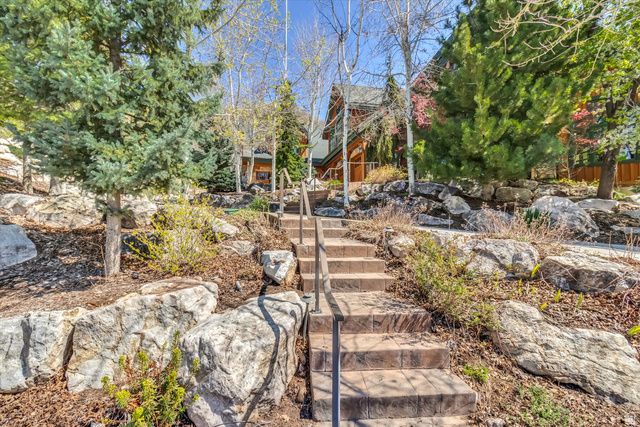 1400 E COVE CIR, North Salt Lake, UT 84054
