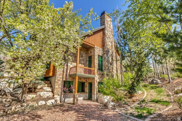 1400 E COVE CIR, North Salt Lake, UT 84054