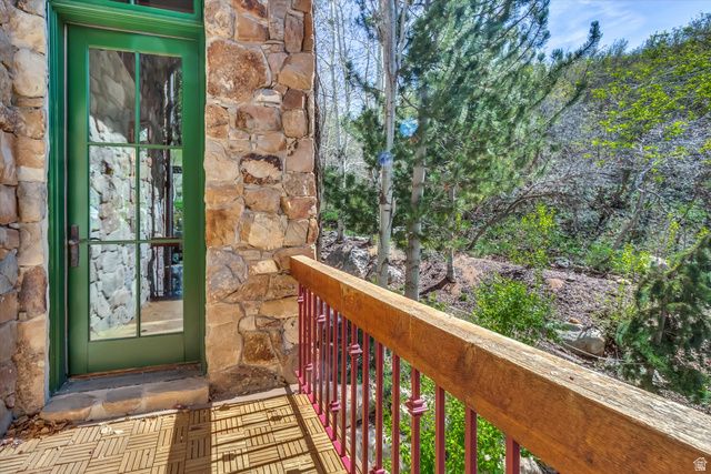 1400 E COVE CIR, North Salt Lake, UT 84054