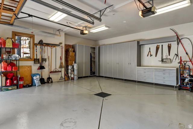 1400 E COVE CIR, North Salt Lake, UT 84054