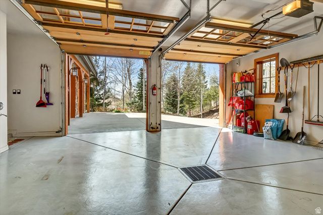 1400 E COVE CIR, North Salt Lake, UT 84054