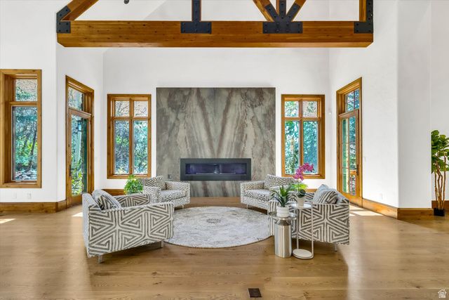 1400 E COVE CIR, North Salt Lake, UT 84054