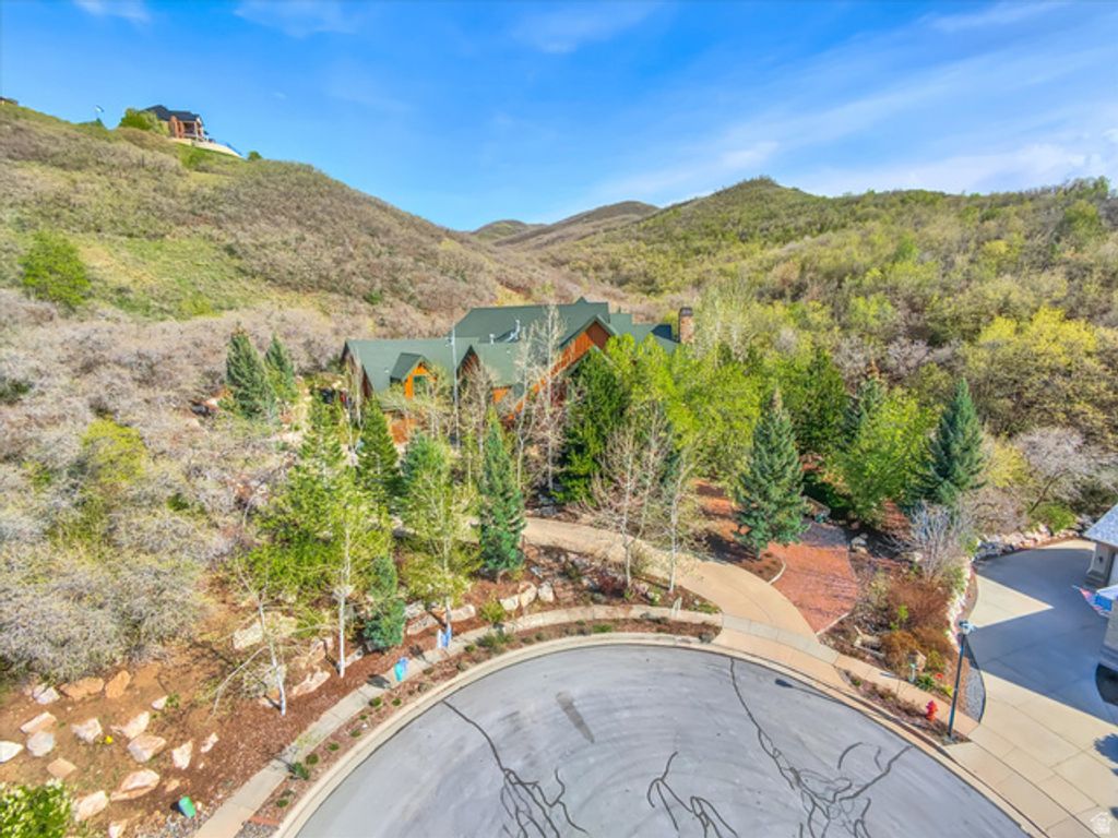 1400 E COVE CIR, North Salt Lake, UT 84054