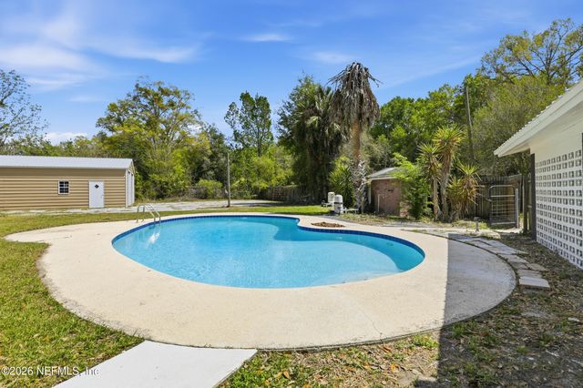 980 SW 105TH Street, Trenton, FL 32693