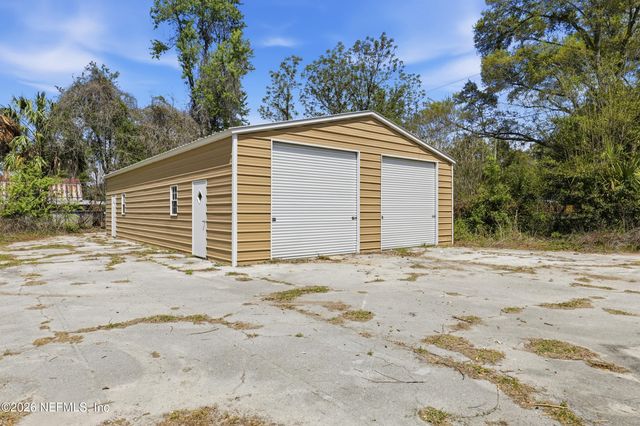 980 SW 105TH Street, Trenton, FL 32693