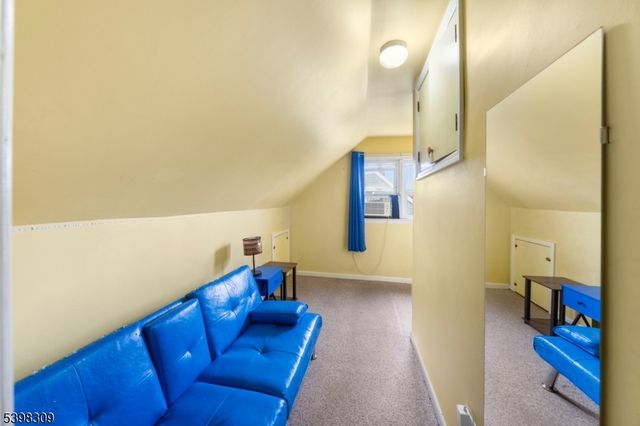 26 Edward Ct, Clifton City, NJ 07011