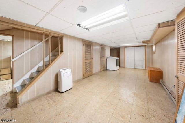 26 Edward Ct, Clifton City, NJ 07011