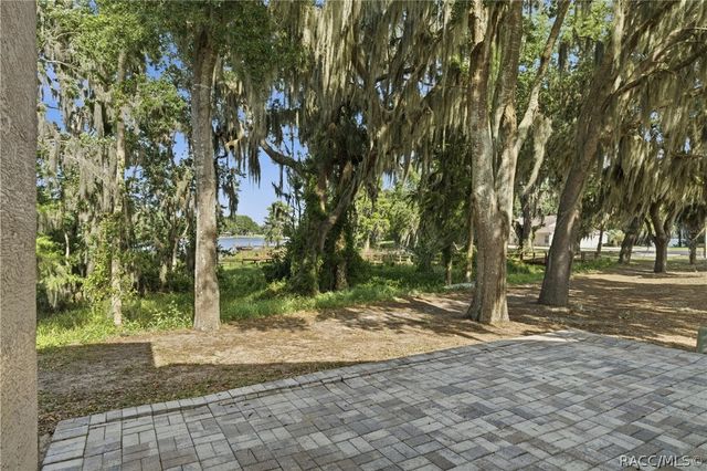 964 Pritchard Island Road, Inverness, FL 34450