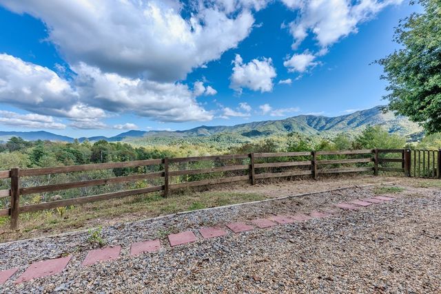 248 Hillside Lane, Andrews, NC 28901