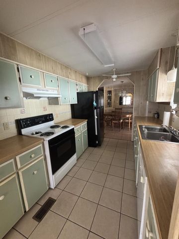 222 W W Caribbean, Port St Lucie, FL 34952