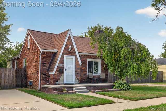 26227 Clancy Street, Roseville, MI 48066