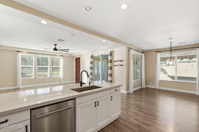 1389 S CHAPARRAL Boulevard, Gilbert, AZ 85296