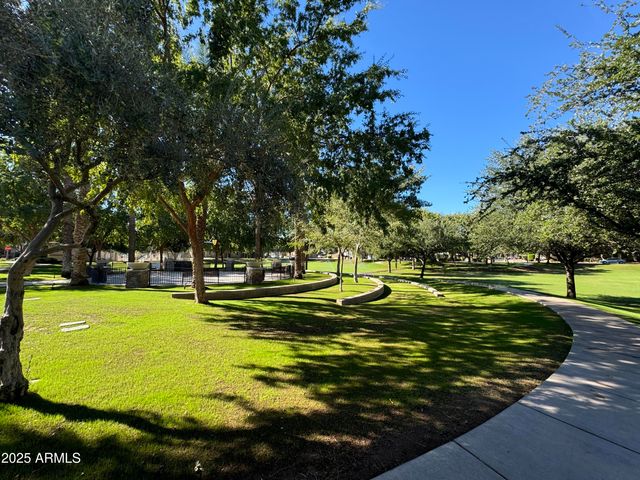 1389 S CHAPARRAL Boulevard, Gilbert, AZ 85296