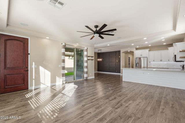 1389 S CHAPARRAL Boulevard, Gilbert, AZ 85296