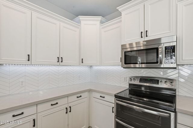 1389 S CHAPARRAL Boulevard, Gilbert, AZ 85296