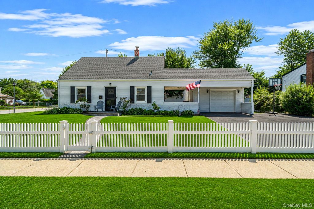 126 Cotton Lane, Levittown, NY 11756 — exterior