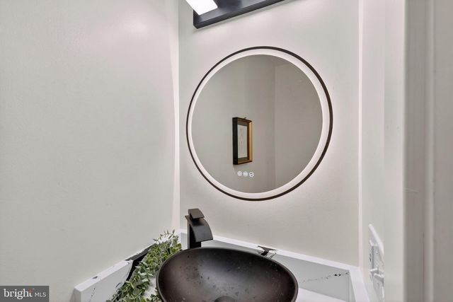 3980 2ND ST SW, Washington, DC 20032