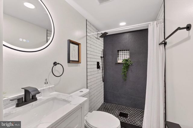 3980 2ND ST SW, Washington, DC 20032