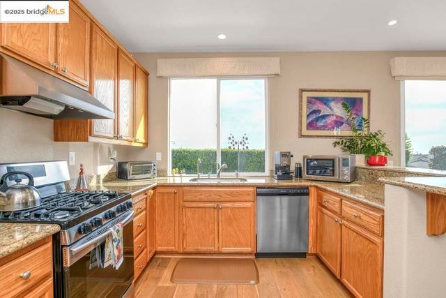 1559 Regent Dr, Brentwood, CA 94513