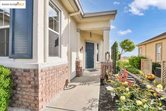 1559 Regent Dr, Brentwood, CA 94513