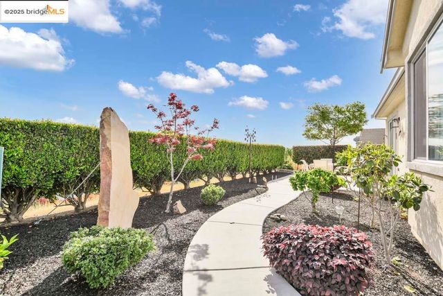1559 Regent Dr, Brentwood, CA 94513