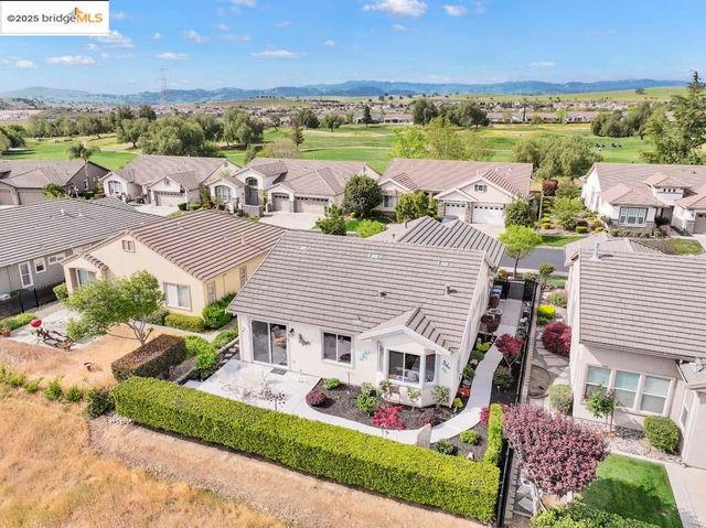 1559 Regent Dr, Brentwood, CA 94513