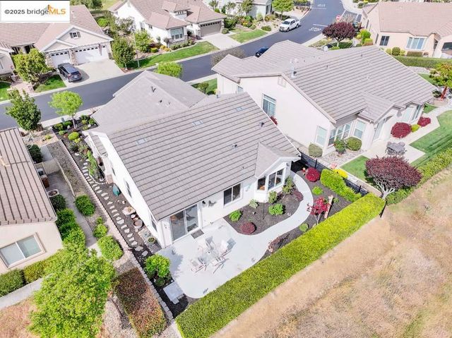 1559 Regent Dr, Brentwood, CA 94513