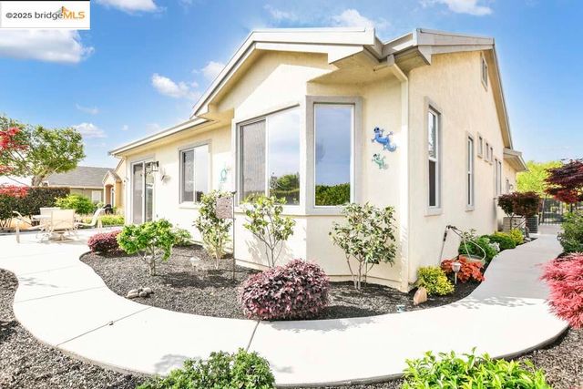 1559 Regent Dr, Brentwood, CA 94513