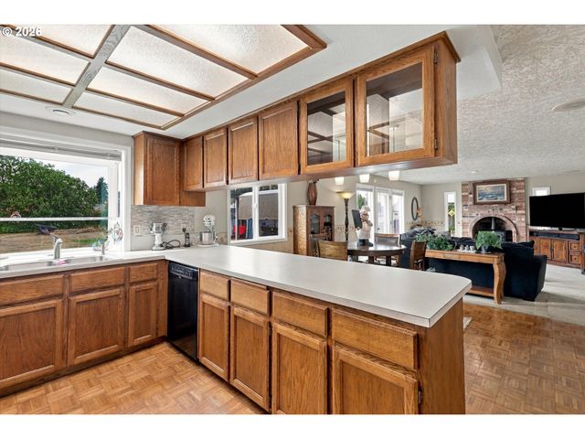 2716 Ne 168TH Ave, Vancouver, WA 98684