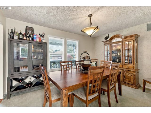 2716 Ne 168TH Ave, Vancouver, WA 98684