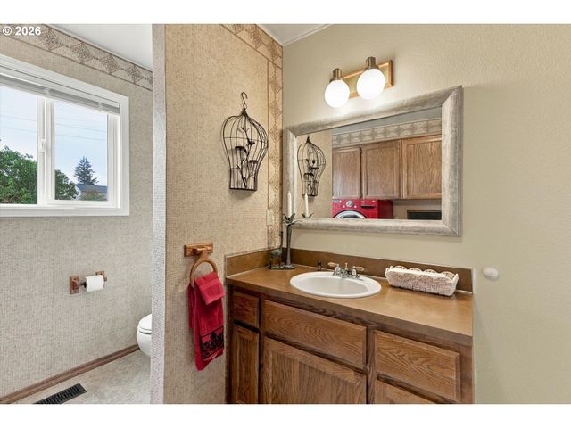 2716 Ne 168TH Ave, Vancouver, WA 98684