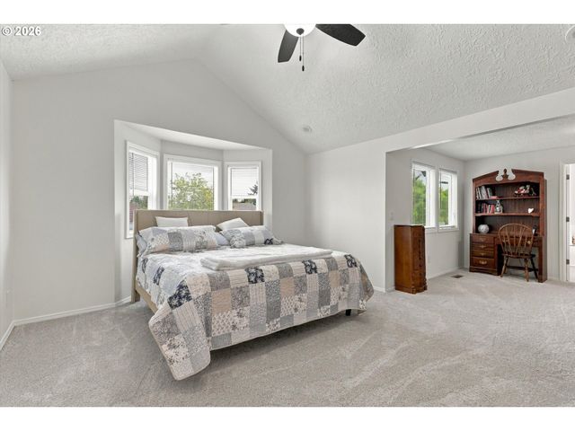 2716 Ne 168TH Ave, Vancouver, WA 98684