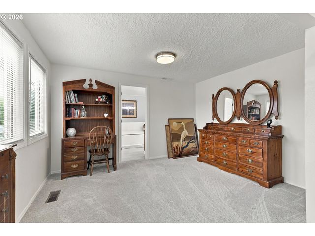 2716 Ne 168TH Ave, Vancouver, WA 98684
